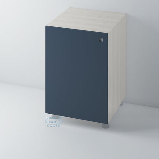 Painted, Flat Panel Door with Disc Insert for HOWDENS - Foxstow
