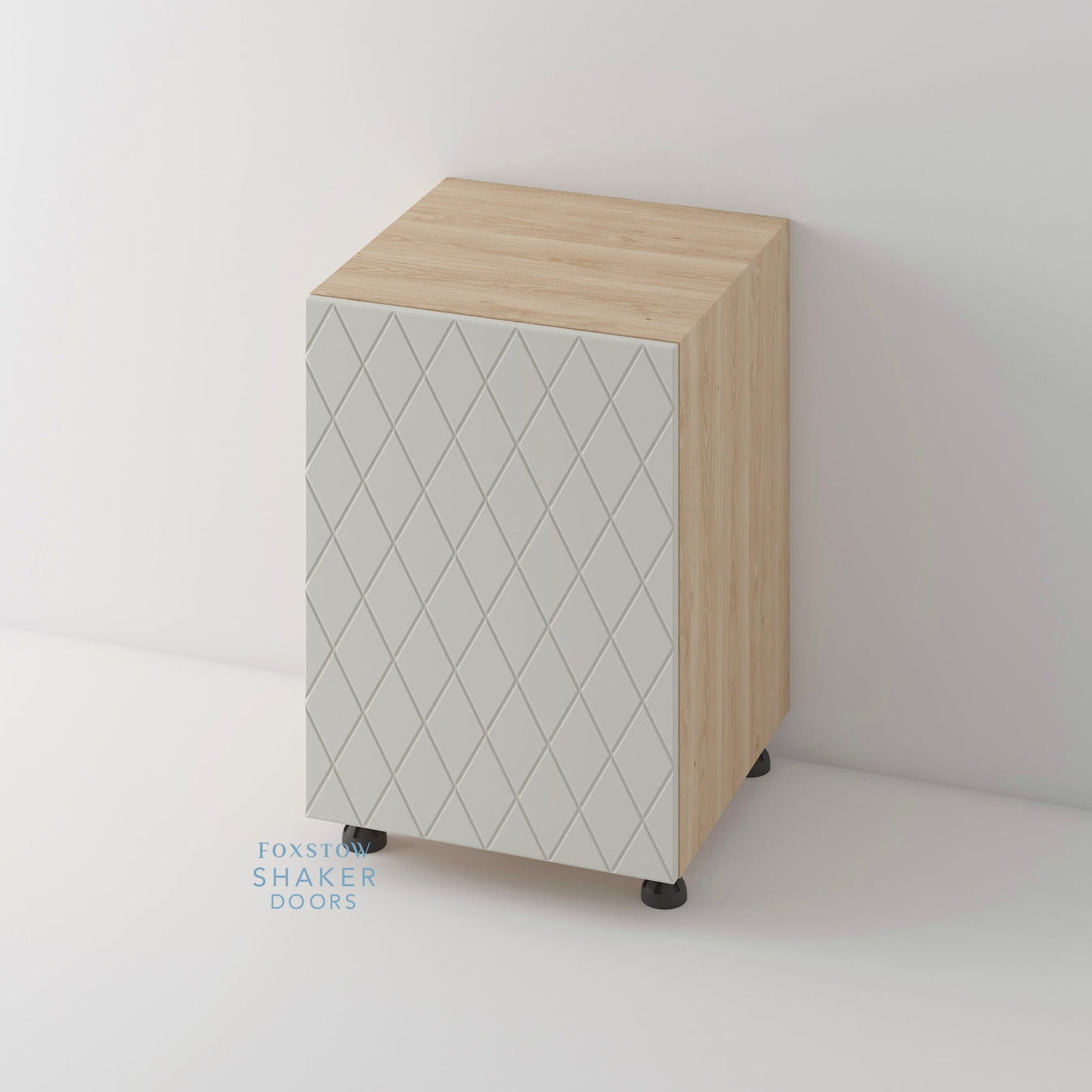 QUINS Pattern Kitchen Door and Natural Oak Veneered Cabinet