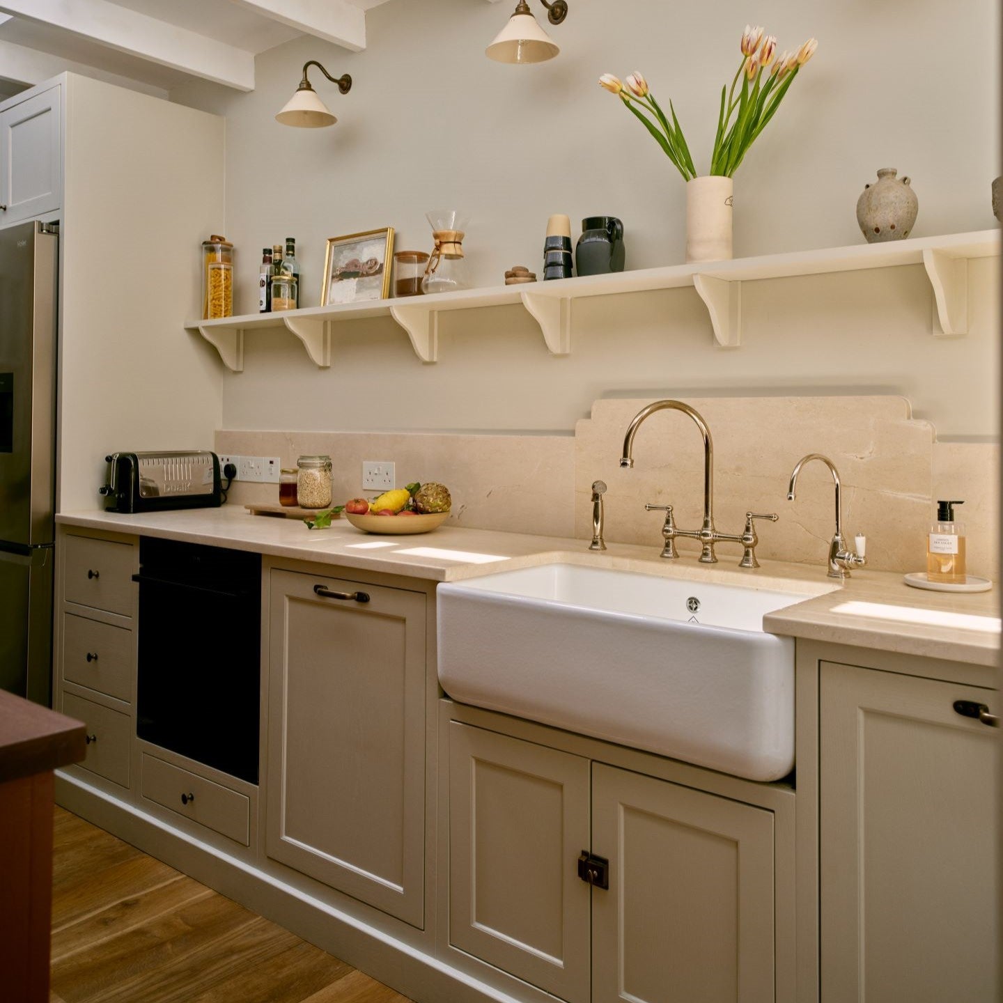 Modern Kitchen with cream coloured doors