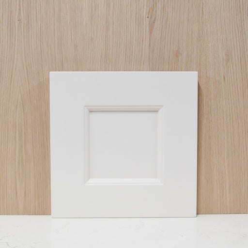 Shaker with OVOLO Mouldings Sample - Foxstow