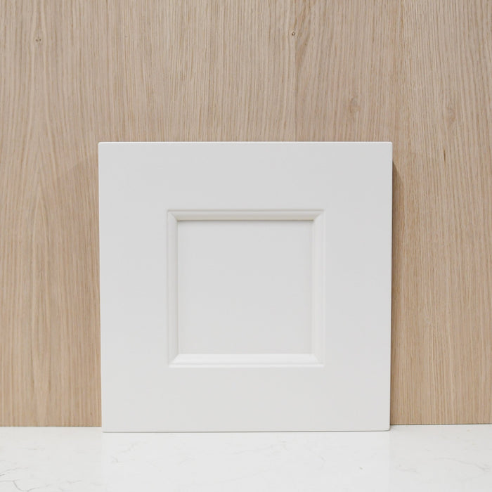 Shaker with OVOLO Mouldings Sample - Foxstow