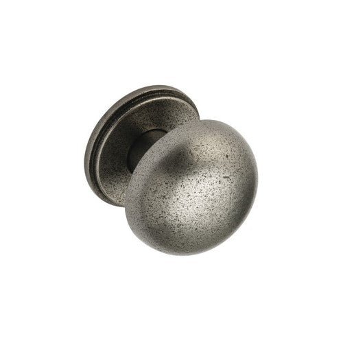 Bevera, Cast Iron, Knob - Foxstow