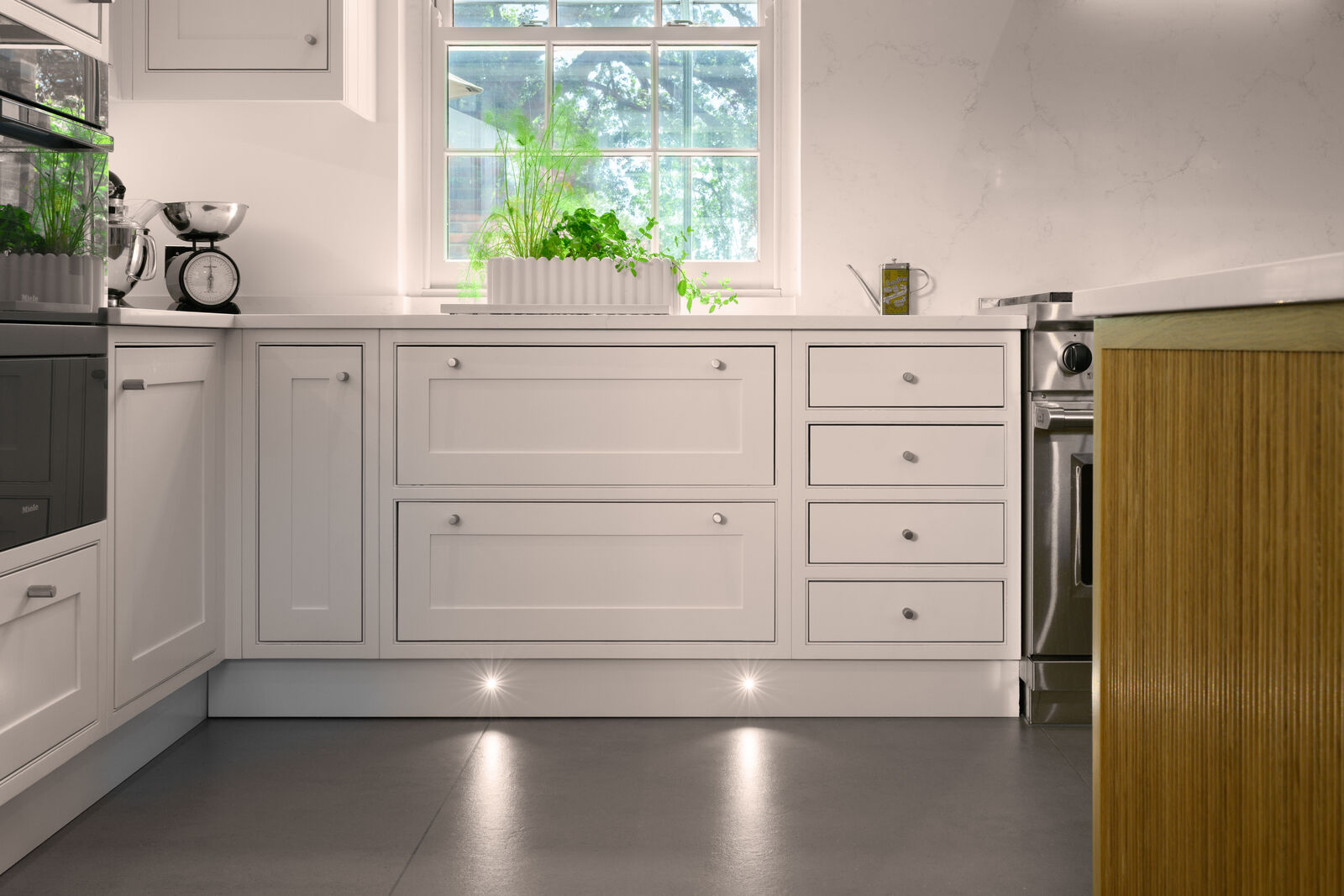Bespoke Shaker Kitchen Drawers and Cabinetry